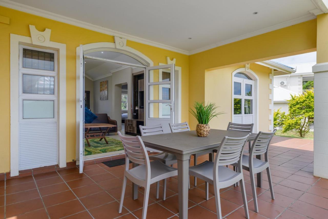 Caribbean Estates Villa Caylee: Luxurious Beachfront Retreat Port Edward Exterior photo
